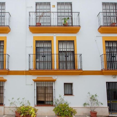 Pikis Apartment Center 1 Sevilla Dış mekan fotoğraf