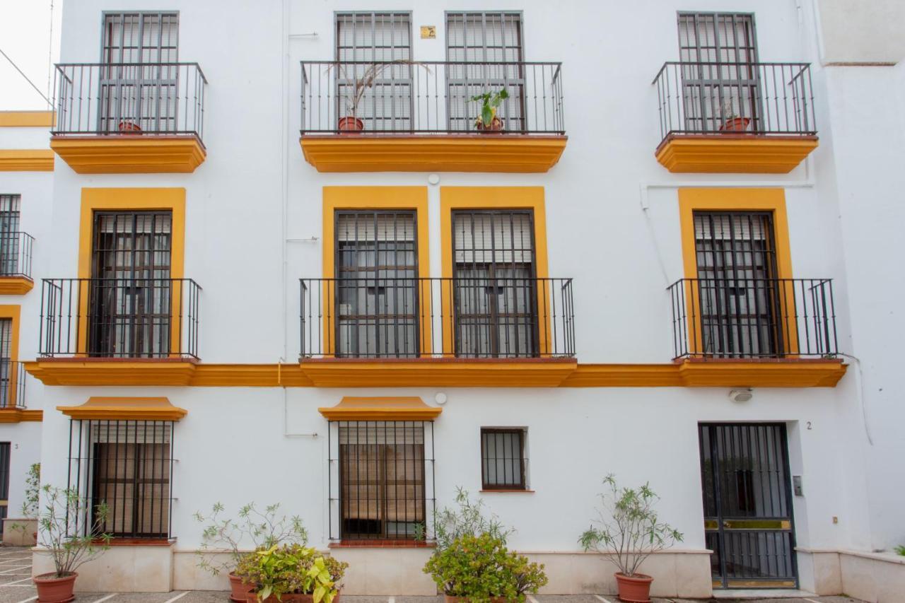 Pikis Apartment Center 1 Sevilla Dış mekan fotoğraf