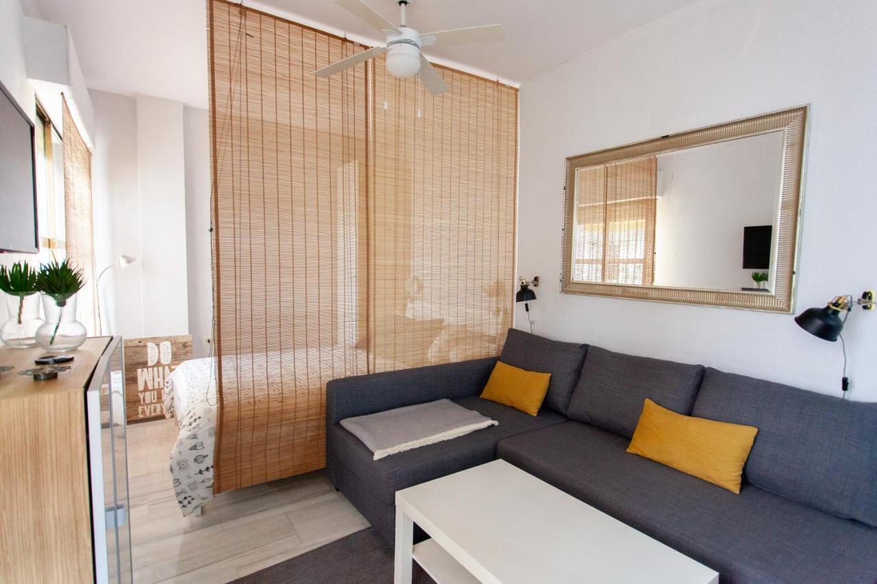 Pikis Apartment Center 1 Sevilla Dış mekan fotoğraf