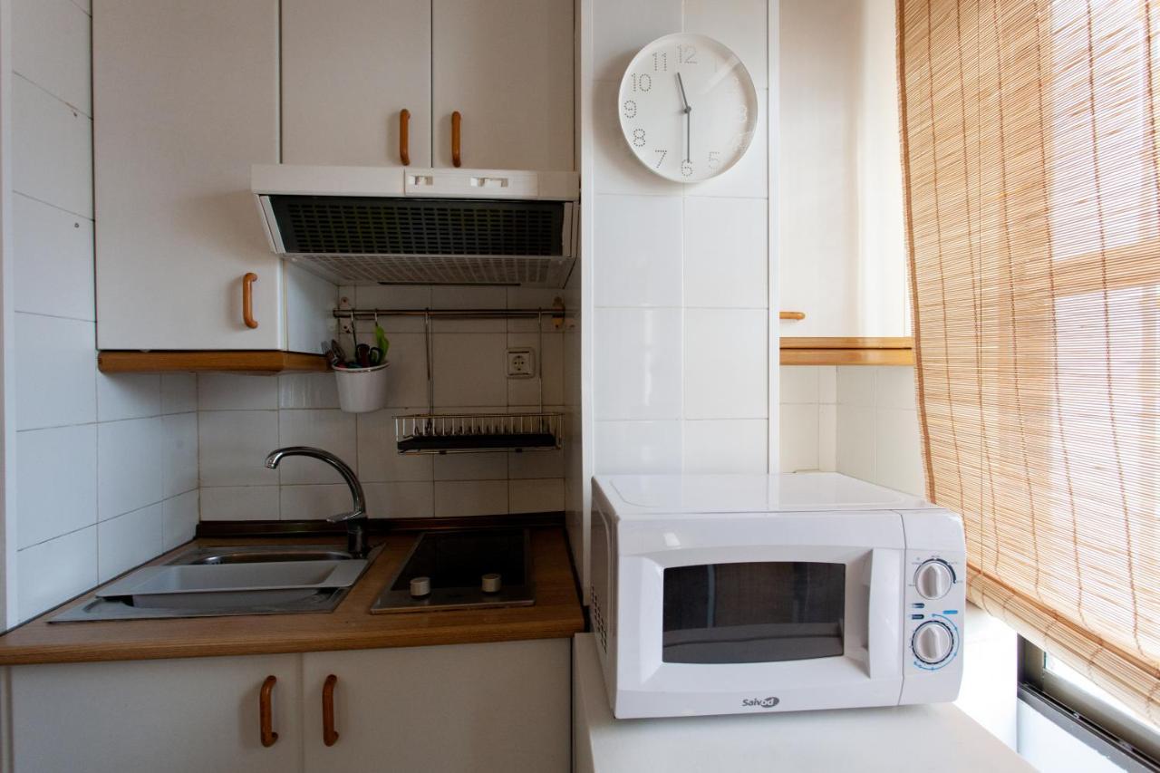 Pikis Apartment Center 1 Sevilla Dış mekan fotoğraf