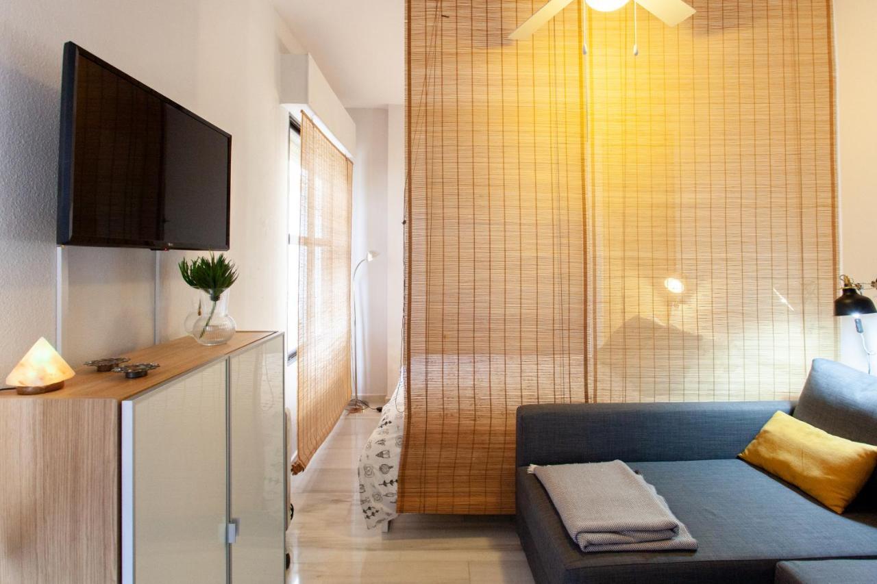 Pikis Apartment Center 1 Sevilla Dış mekan fotoğraf
